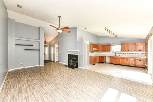 6211 Glen Flint Court, Indianapolis, IN 46254