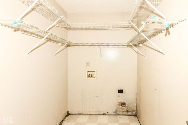 6211 Glen Flint Court, Indianapolis, IN 46254