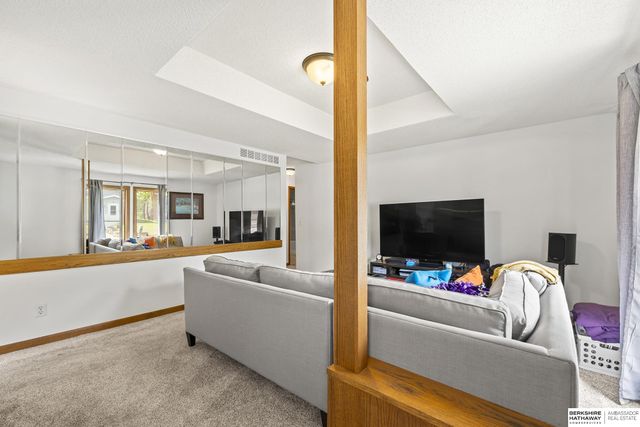 3809 S 56th Street, Lincoln, NE 68506