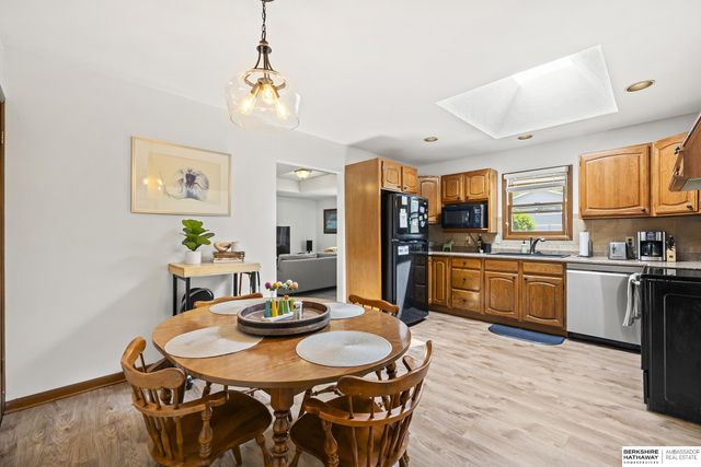 3809 S 56th Street, Lincoln, NE 68506