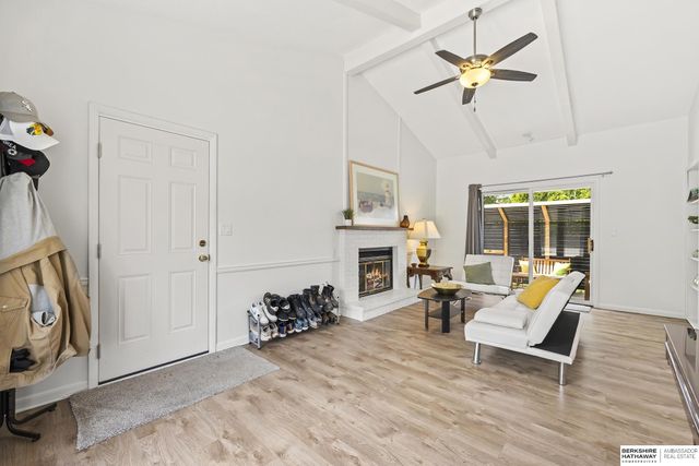 3809 S 56th Street, Lincoln, NE 68506