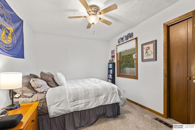 3809 S 56th Street, Lincoln, NE 68506