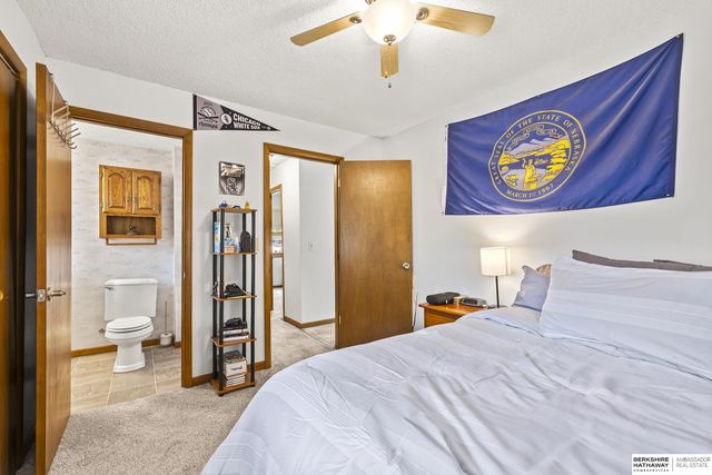 3809 S 56th Street, Lincoln, NE 68506