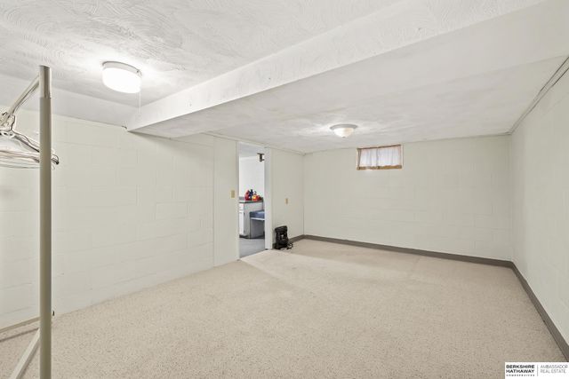 3809 S 56th Street, Lincoln, NE 68506