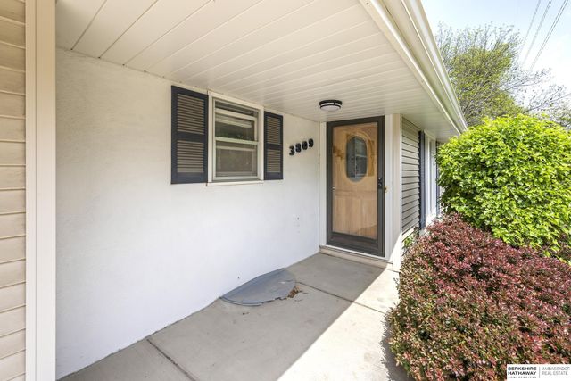3809 S 56th Street, Lincoln, NE 68506