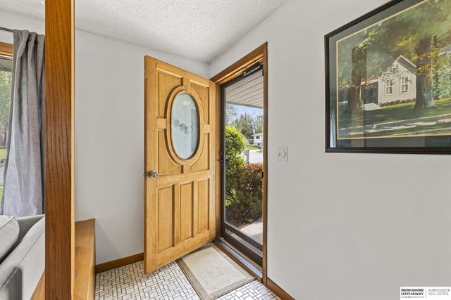 3809 S 56th Street, Lincoln, NE 68506