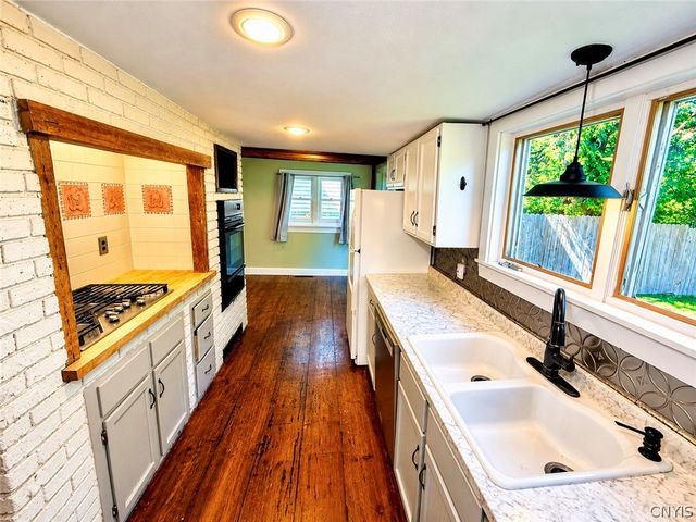 40 Sullivan Street, Cazenovia, NY 13035