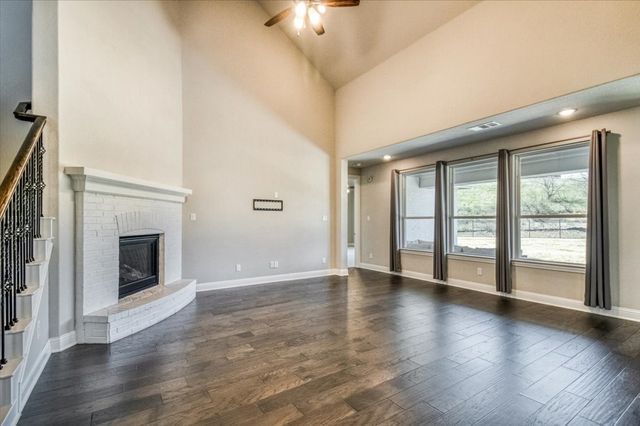 1403 Lone Eagle Way, Arlington, TX 76005