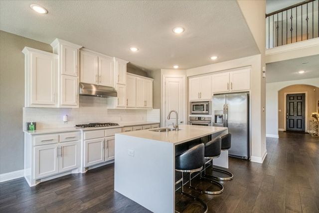 1403 Lone Eagle Way, Arlington, TX 76005