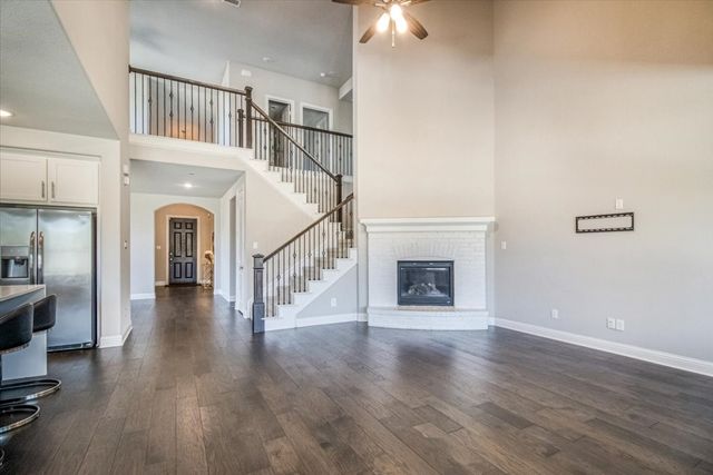1403 Lone Eagle Way, Arlington, TX 76005