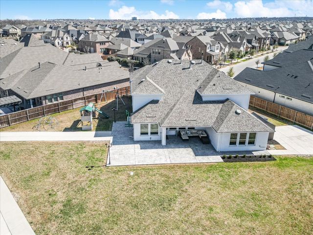 1403 Lone Eagle Way, Arlington, TX 76005