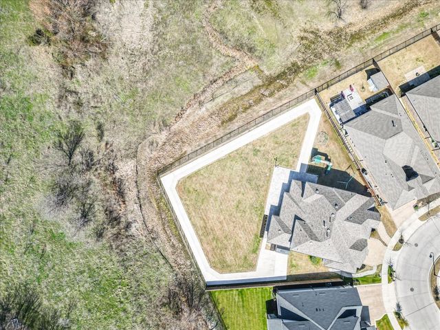 1403 Lone Eagle Way, Arlington, TX 76005