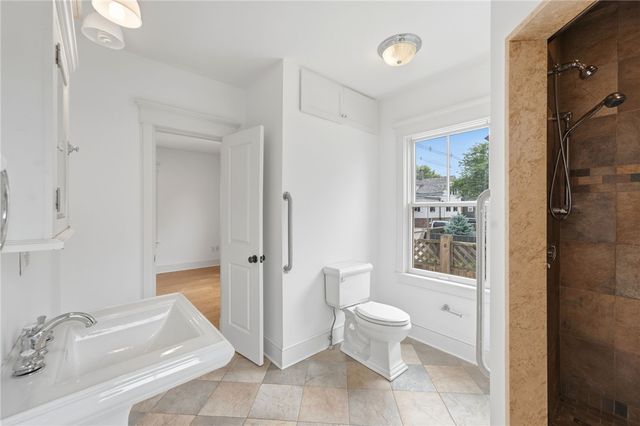21 Elm Street, Newport, RI 02840