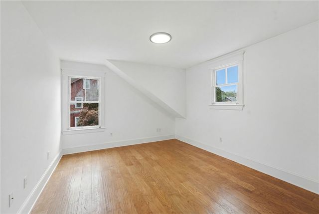 21 Elm Street, Newport, RI 02840