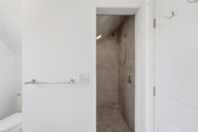 21 Elm Street, Newport, RI 02840