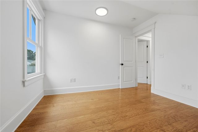 21 Elm Street, Newport, RI 02840