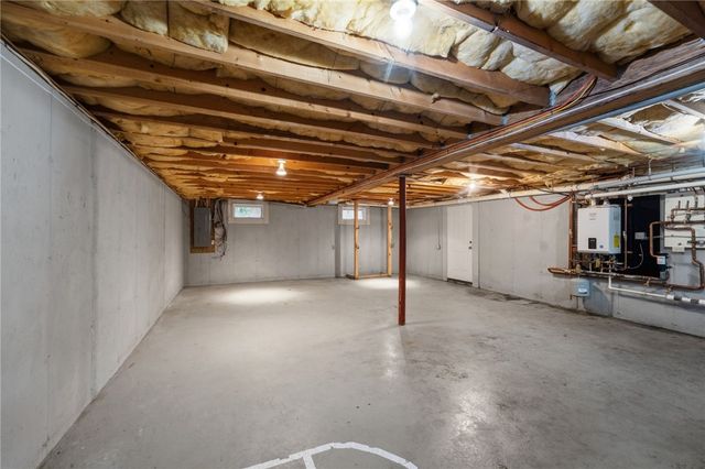 21 Elm Street, Newport, RI 02840
