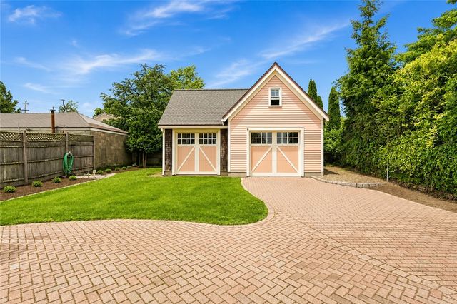 21 Elm Street, Newport, RI 02840