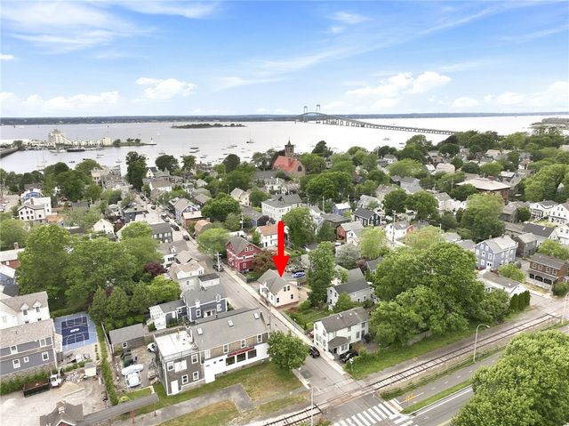 21 Elm Street, Newport, RI 02840
