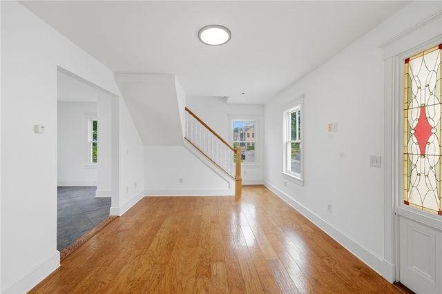 21 Elm Street, Newport, RI 02840