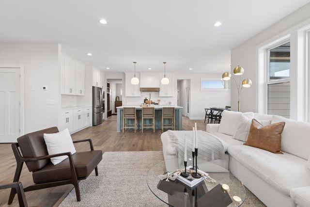 18505 Jabiru Path, Lakeville, MN 55044