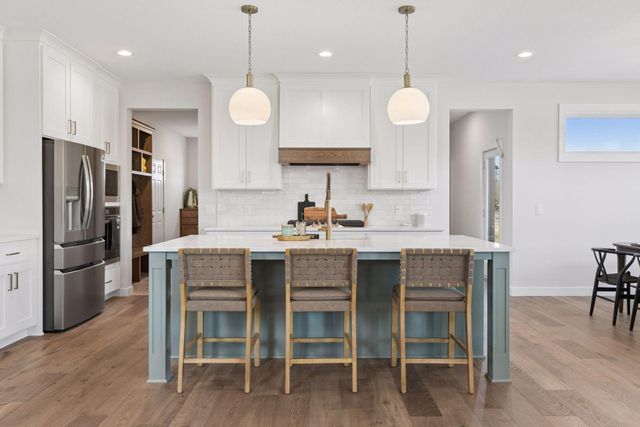 18505 Jabiru Path, Lakeville, MN 55044