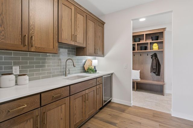 18505 Jabiru Path, Lakeville, MN 55044