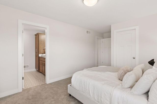 18505 Jabiru Path, Lakeville, MN 55044