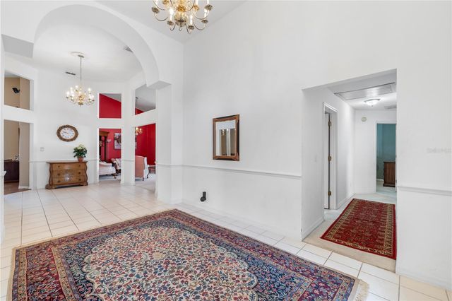8746 TANTALLON CIRCLE, Tampa, FL 33647