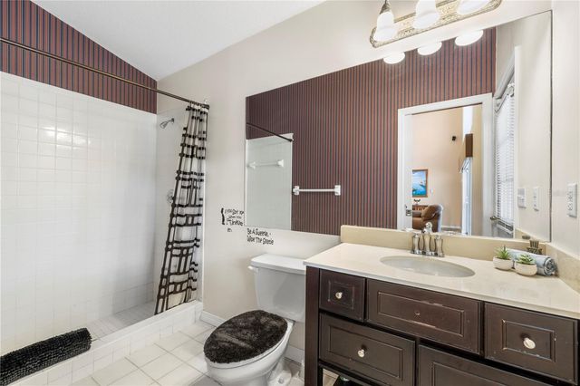 8746 TANTALLON CIRCLE, Tampa, FL 33647