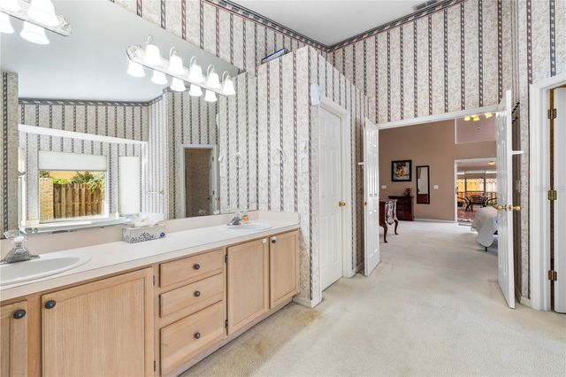 8746 TANTALLON CIRCLE, Tampa, FL 33647