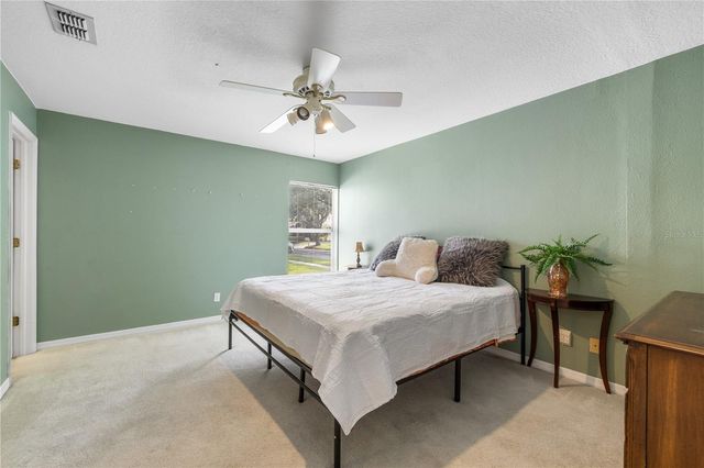 8746 TANTALLON CIRCLE, Tampa, FL 33647