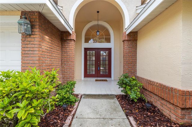 8746 TANTALLON CIRCLE, Tampa, FL 33647