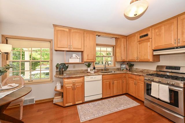 8526 W Clarke STREET, Wauwatosa, WI 53226