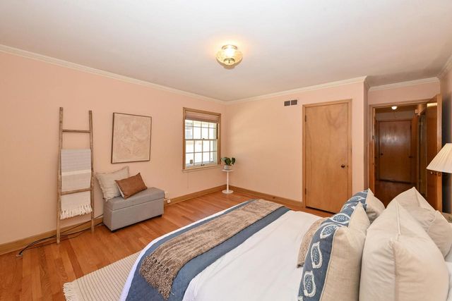 8526 W Clarke STREET, Wauwatosa, WI 53226