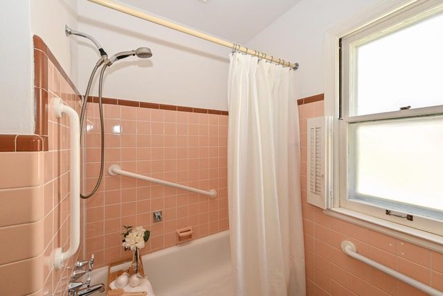 8526 W Clarke STREET, Wauwatosa, WI 53226