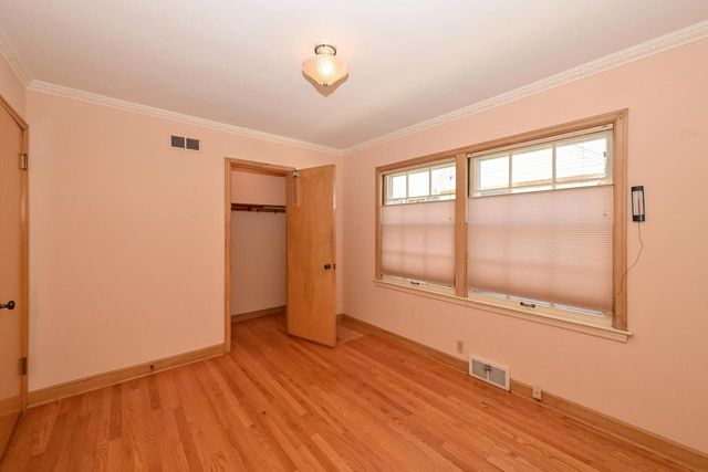 8526 W Clarke STREET, Wauwatosa, WI 53226