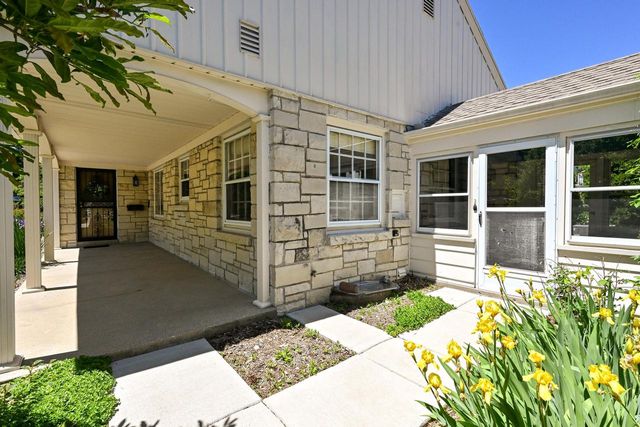 8526 W Clarke STREET, Wauwatosa, WI 53226