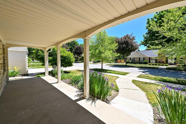 8526 W Clarke STREET, Wauwatosa, WI 53226