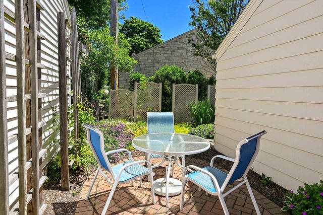 8526 W Clarke STREET, Wauwatosa, WI 53226
