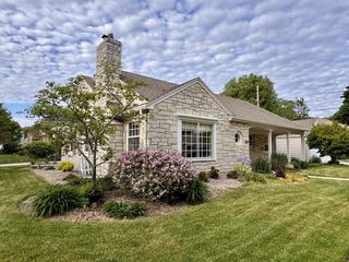 8526 W Clarke STREET, Wauwatosa, WI 53226