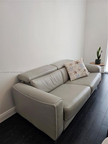 1945 S Ocean Dr 807, Hallandale Beach, FL 33009