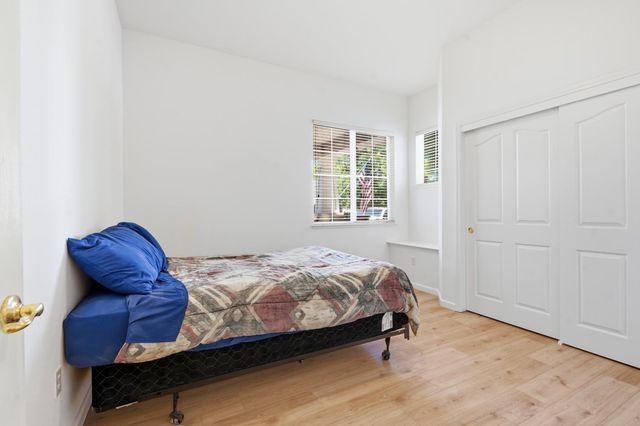 1442 Burchell Hill Dr, Oakdale, CA 95361