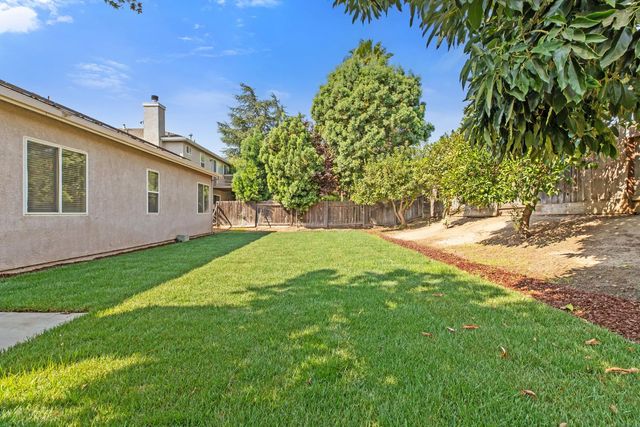1442 Burchell Hill Dr, Oakdale, CA 95361