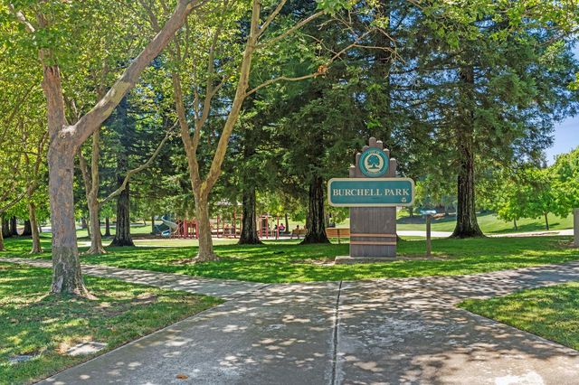 1442 Burchell Hill Dr, Oakdale, CA 95361