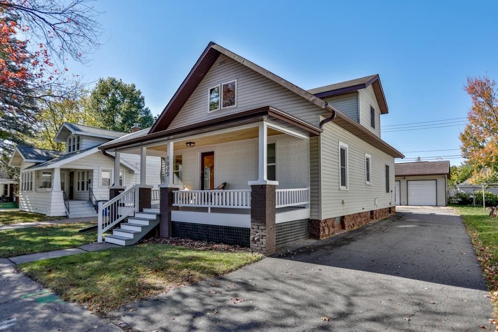 1020 S 8TH AVENUE, Wausau, WI 54401