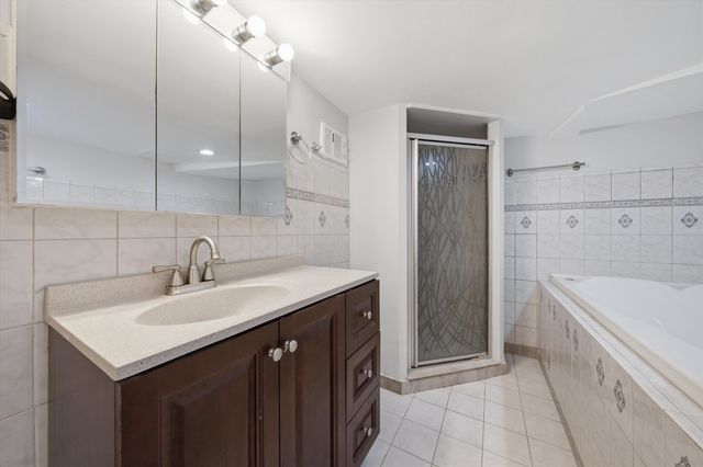 1354 W Ohio Street, Chicago, IL 60642