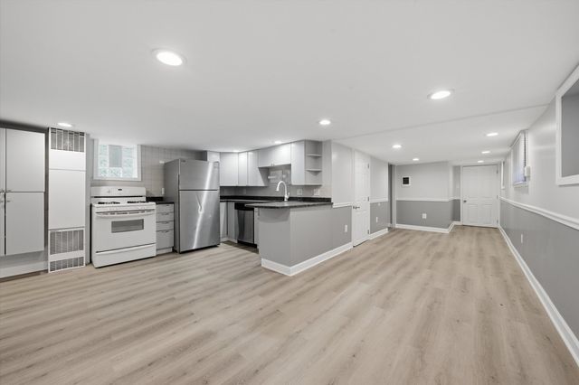 1354 W Ohio Street, Chicago, IL 60642