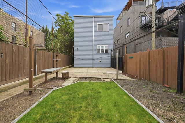 1354 W Ohio Street, Chicago, IL 60642