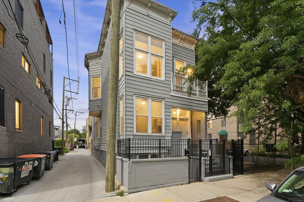 1354 W Ohio Street, Chicago, IL 60642